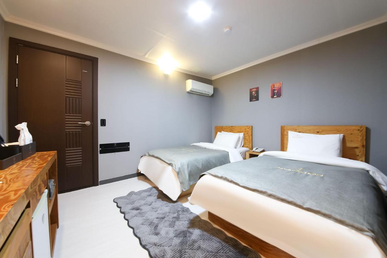Gung Hotel Jeonju Ruang foto