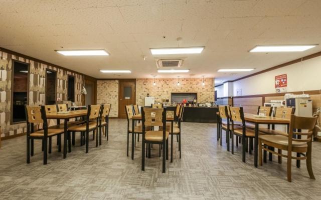 Gung Hotel Jeonju Bagian luar foto