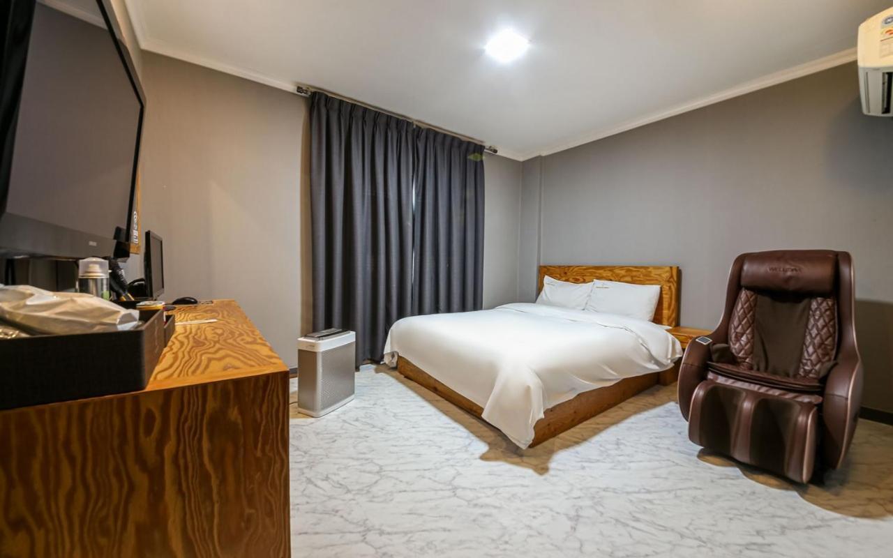 Gung Hotel Jeonju Ruang foto