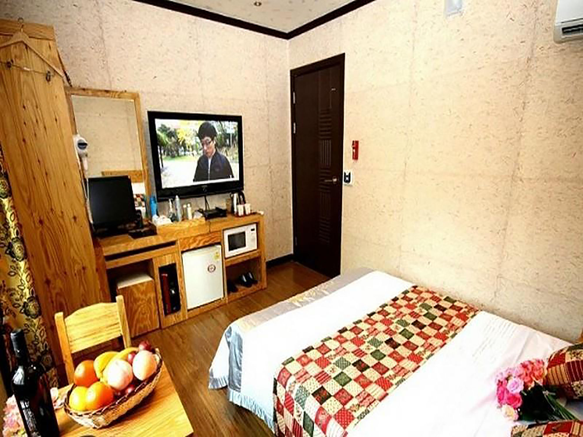 Gung Hotel Jeonju Bagian luar foto